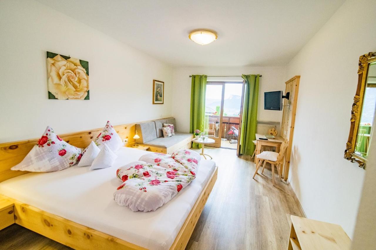 Garni Stuebele Bed & Breakfast Tirolo Exterior photo
