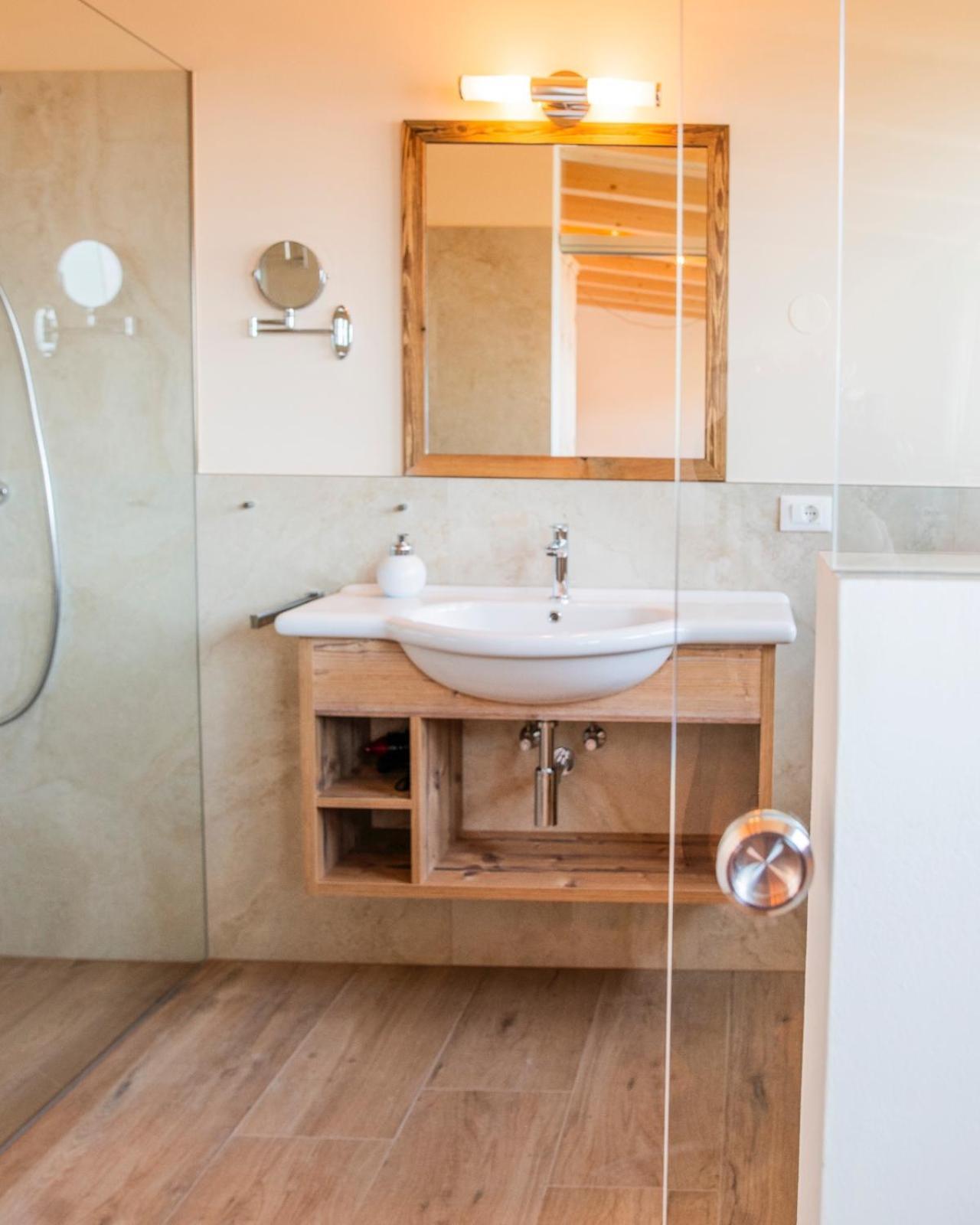Garni Stuebele Bed & Breakfast Tirolo Exterior photo